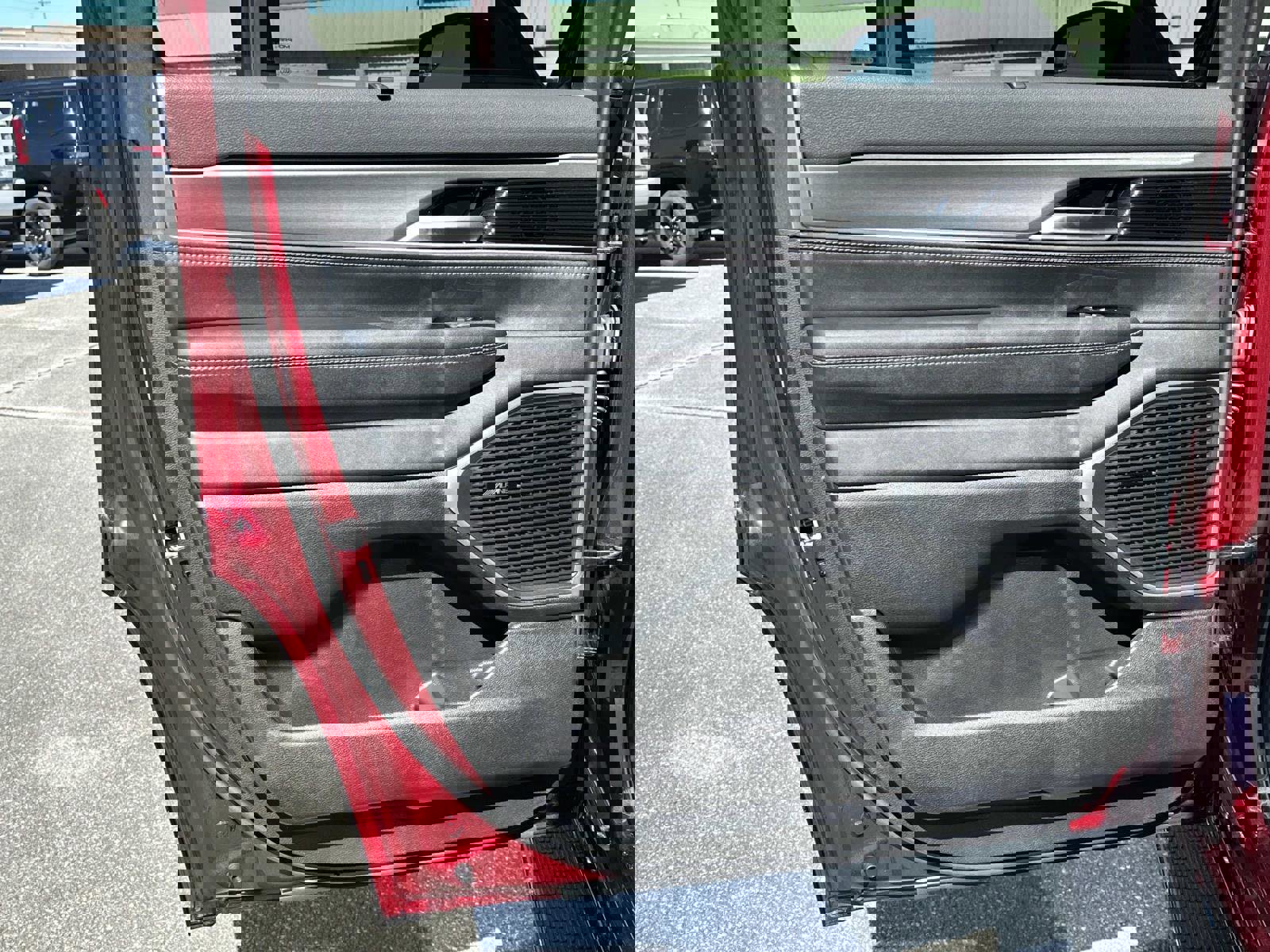 New 2025 Jeep Wagoneer Series II w/ Convenience Group I image 15