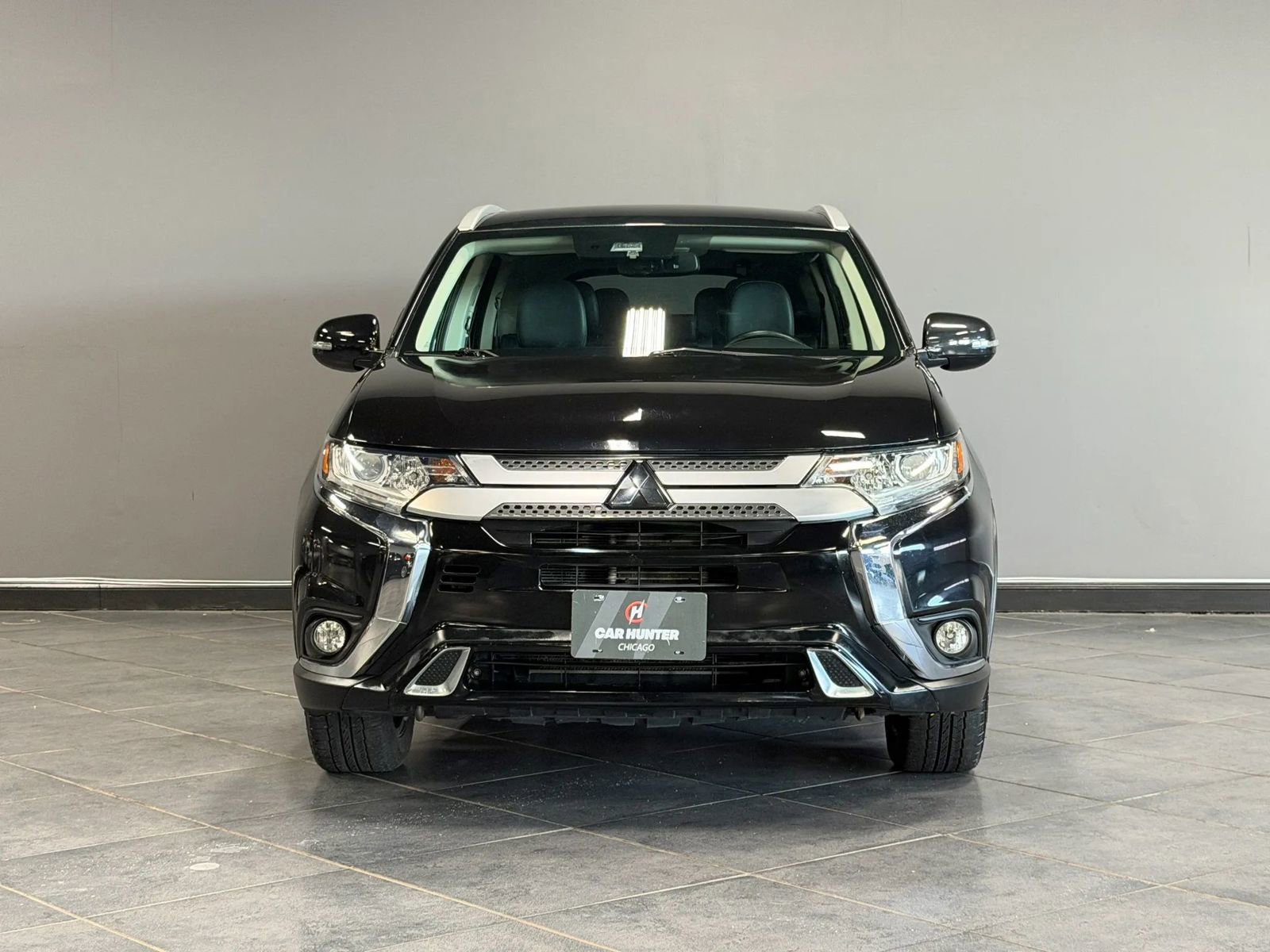 Used 2020 Mitsubishi Outlander FWD image 2