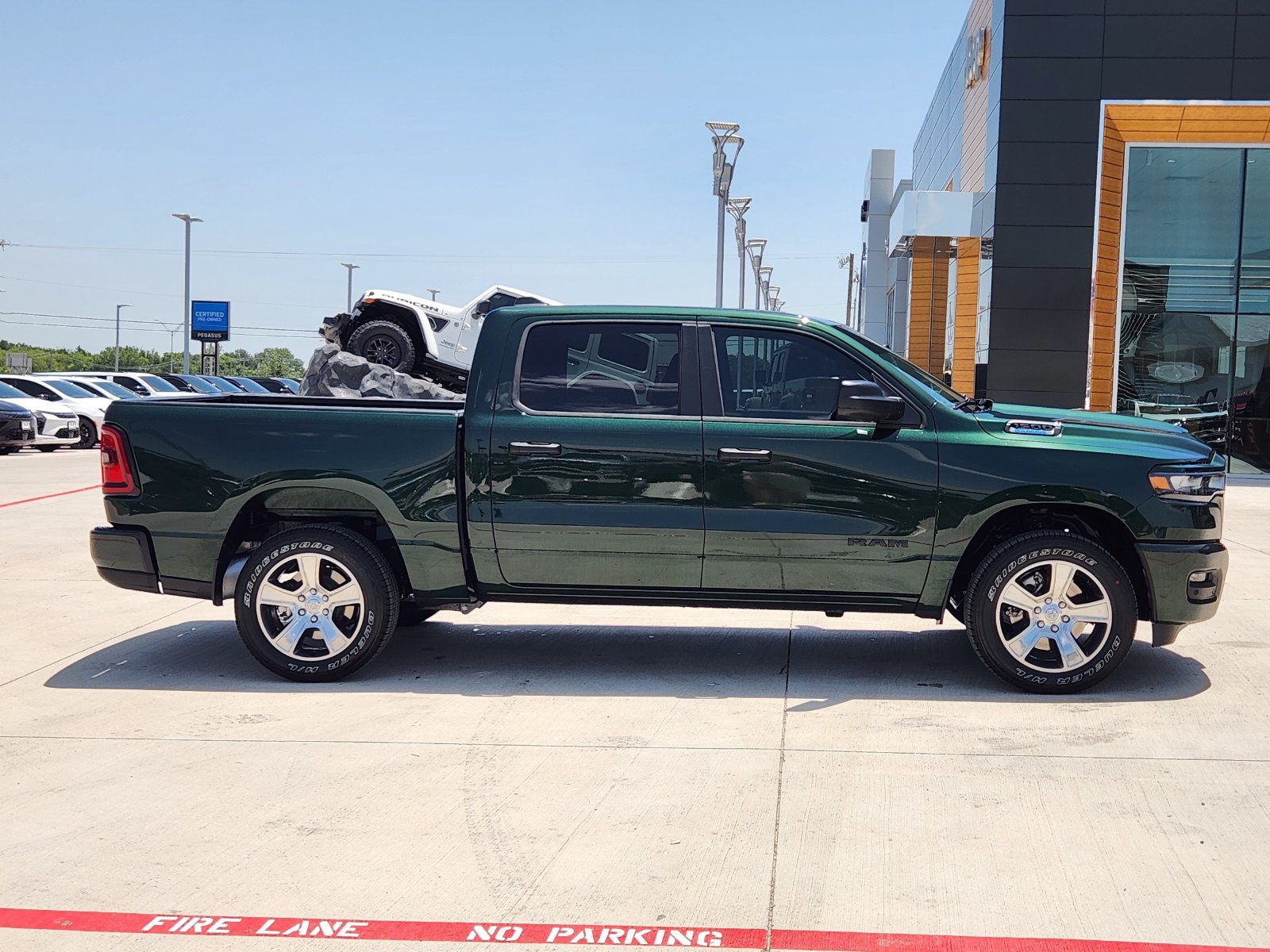 New 2026 RAM 1500 Express RWD image 7