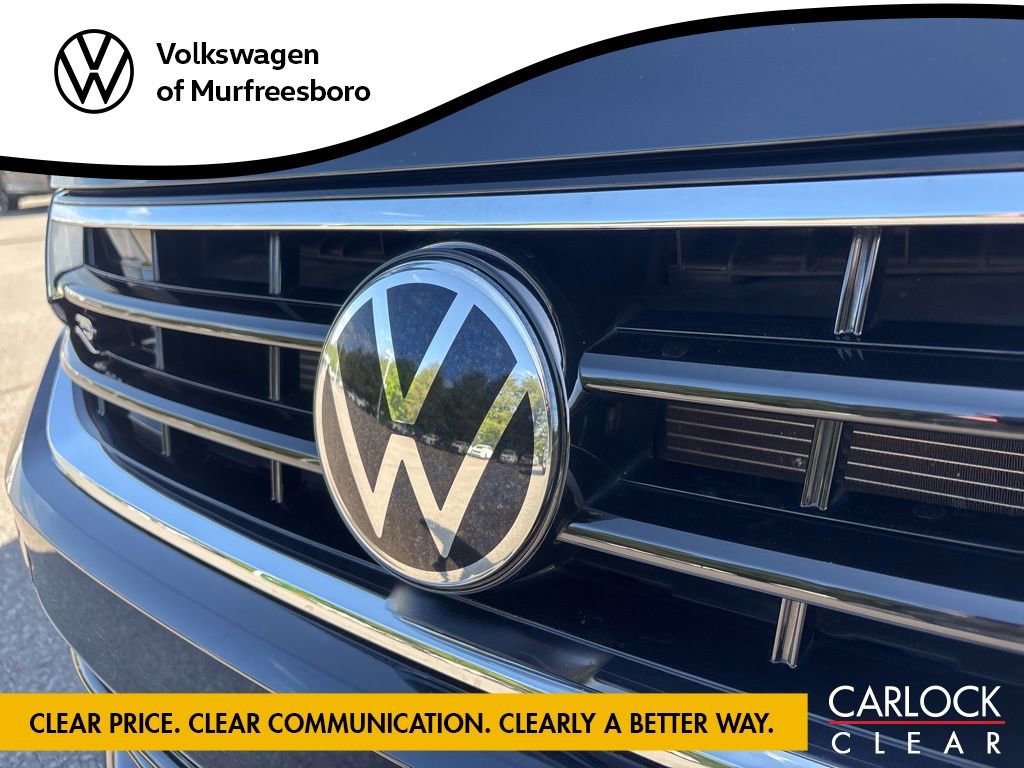 Certified 2023 Volkswagen Tiguan SE R-Line FWD image 11