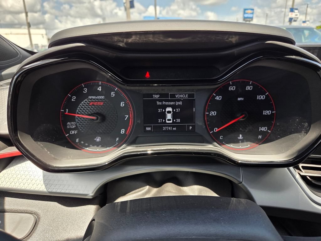 Used 2024 Chevrolet Trax RS FWD image 30