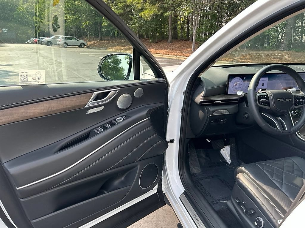Certified 2026 Genesis GV80 3.5T Prestige AWD/4WD image 6