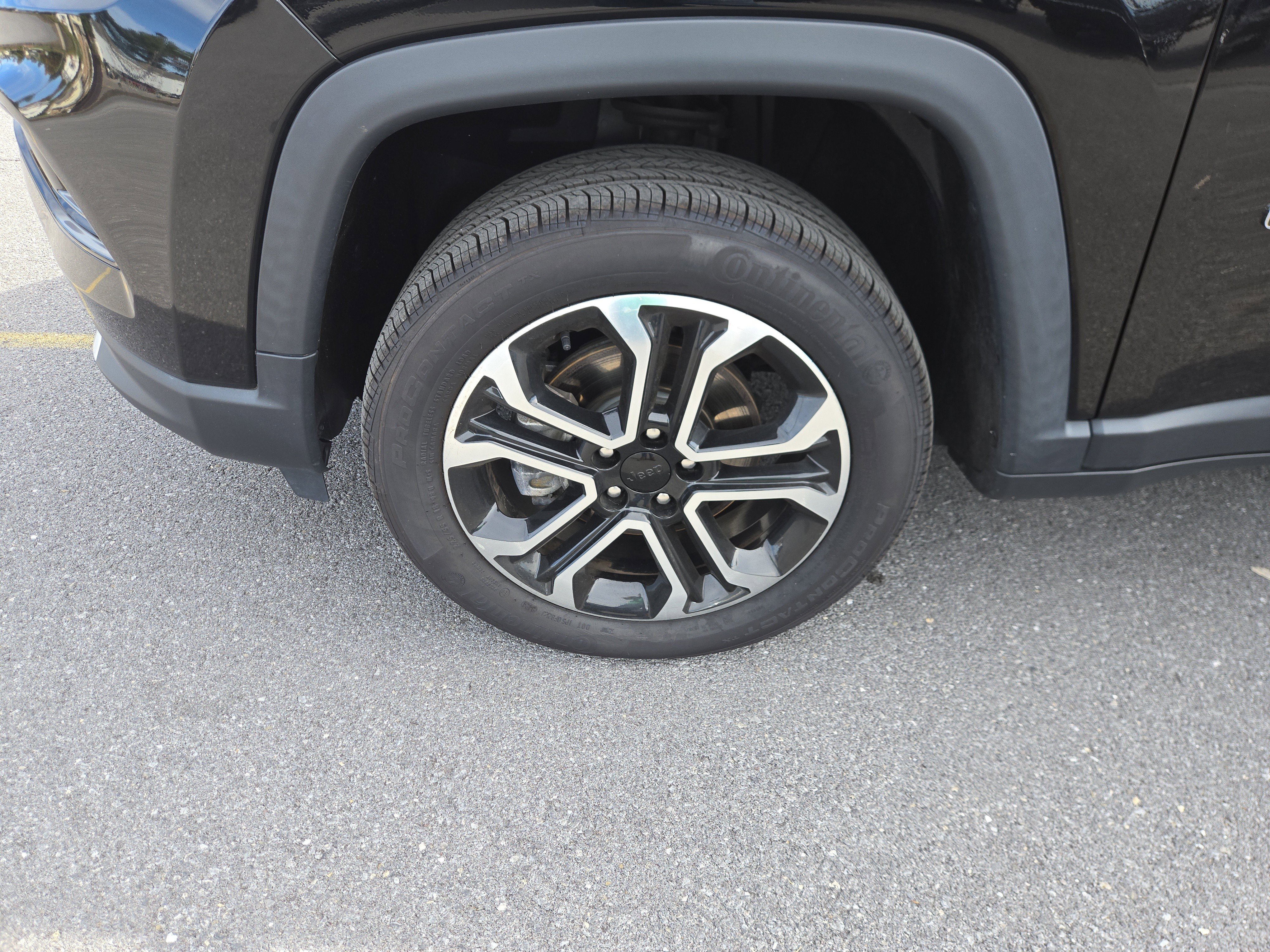 Used 2022 Jeep Compass Limited image 11