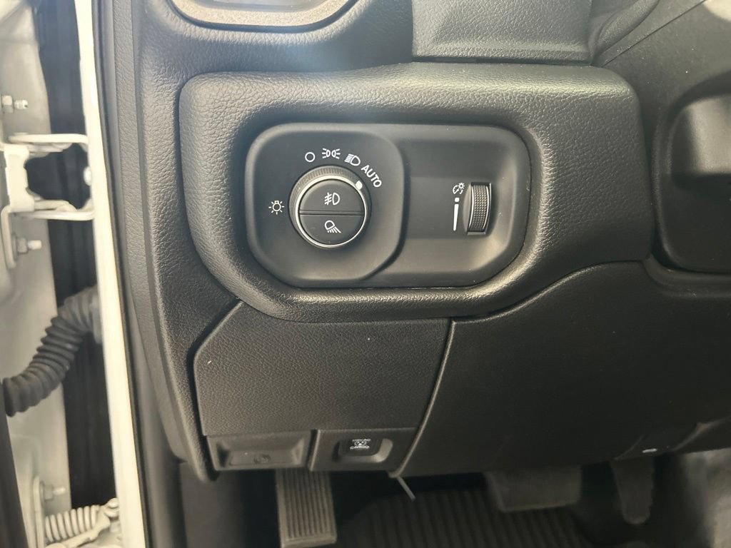 Used 2025 RAM 2500 Tradesman w/ Chrome Appearance Group AWD/4WD image 38