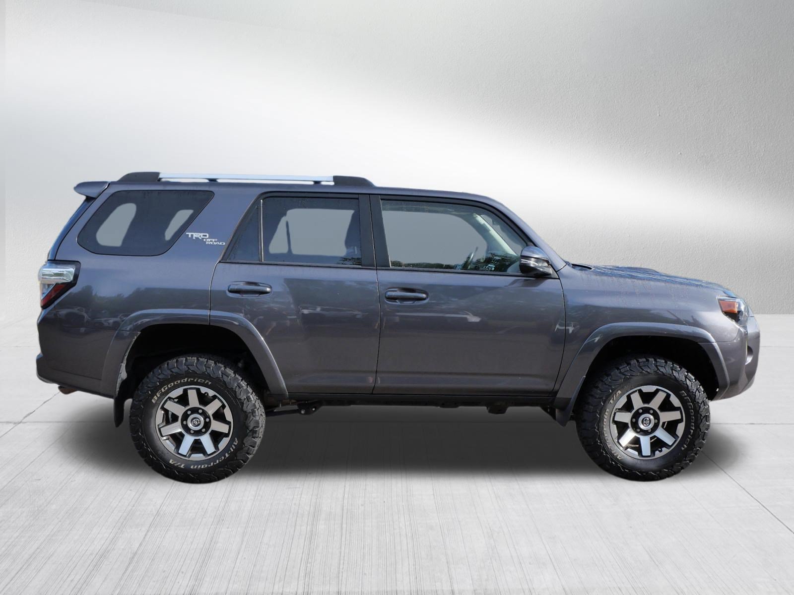 Certified 2018 Toyota 4Runner TRD Off-Road Premium AWD/4WD image 8