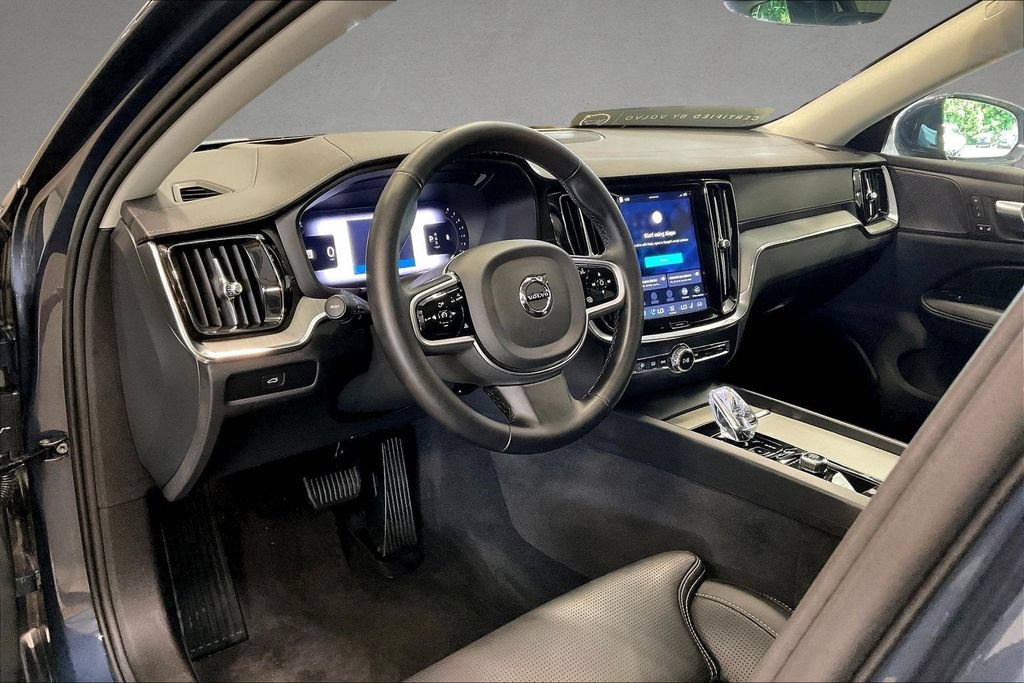 Certified 2025 Volvo V60 B5 Cross Country Ultra AWD/4WD image 18