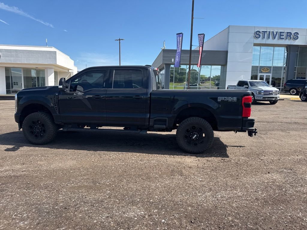 Used 2024 Ford F250 XLT w/ Black Appearance Package AWD/4WD image 9