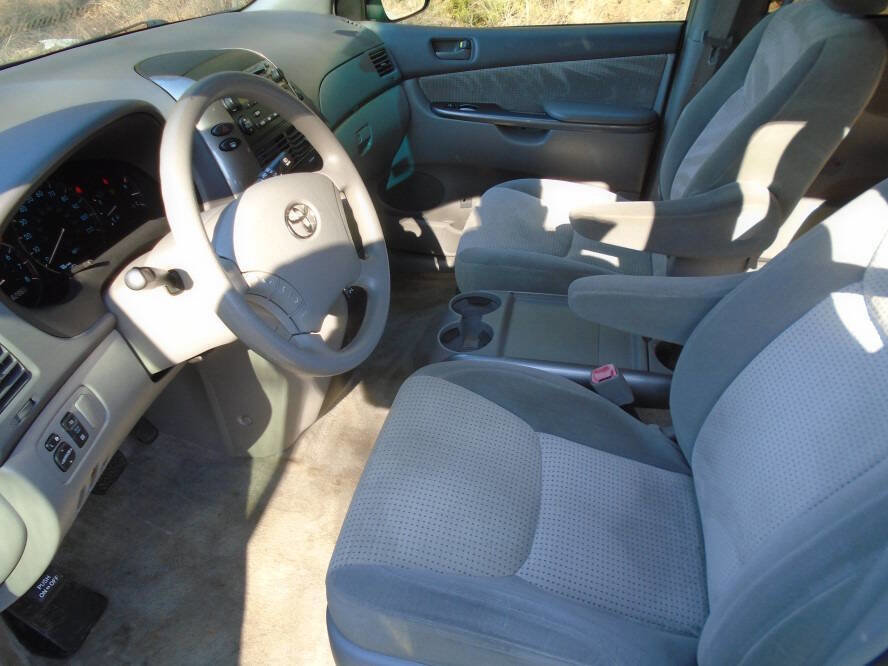 Used 2008 Toyota Sienna LE image 10