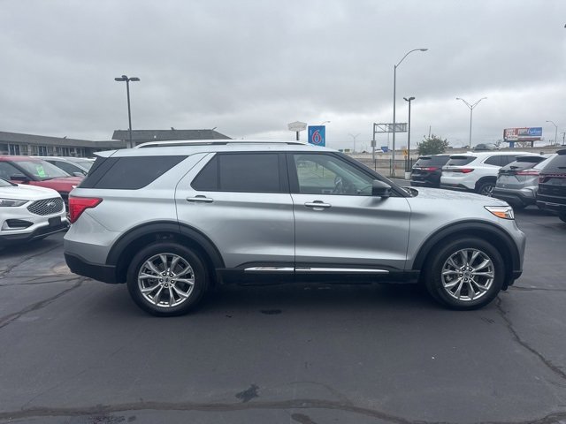 Used 2024 Ford Explorer Limited image 2