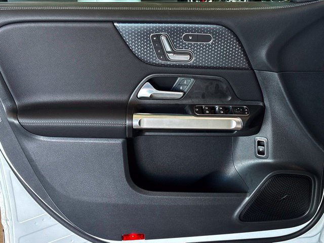 New 2026 Mercedes-Benz GLB 250 4MATIC image 19