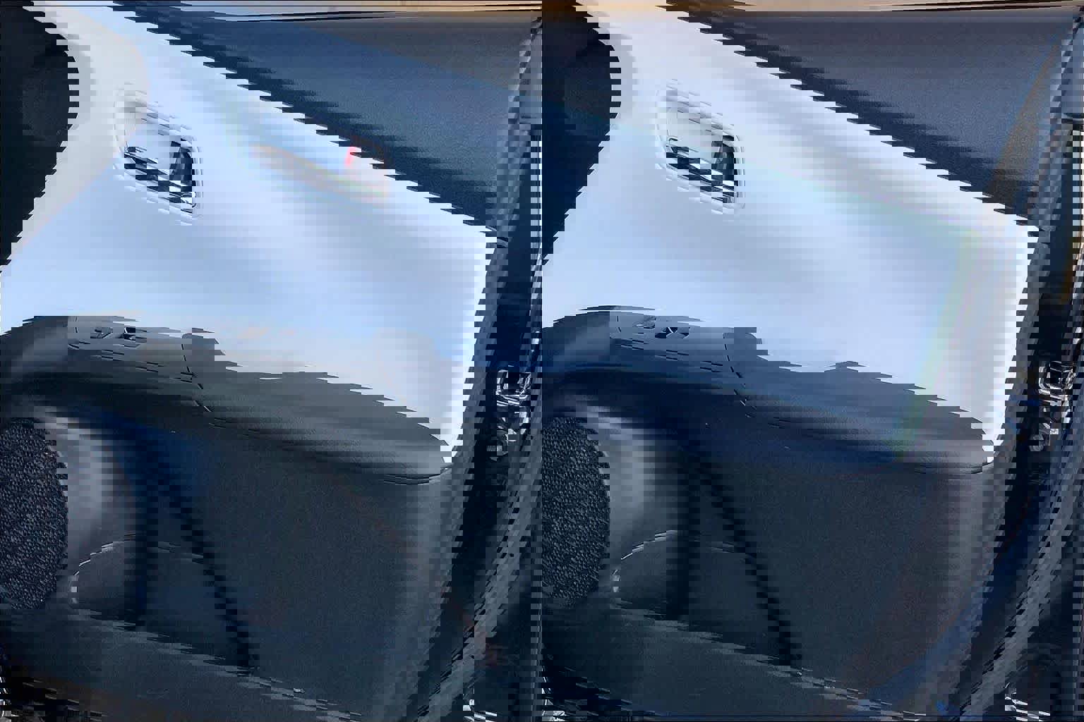 Used 2022 Toyota Prius L Eco image 23