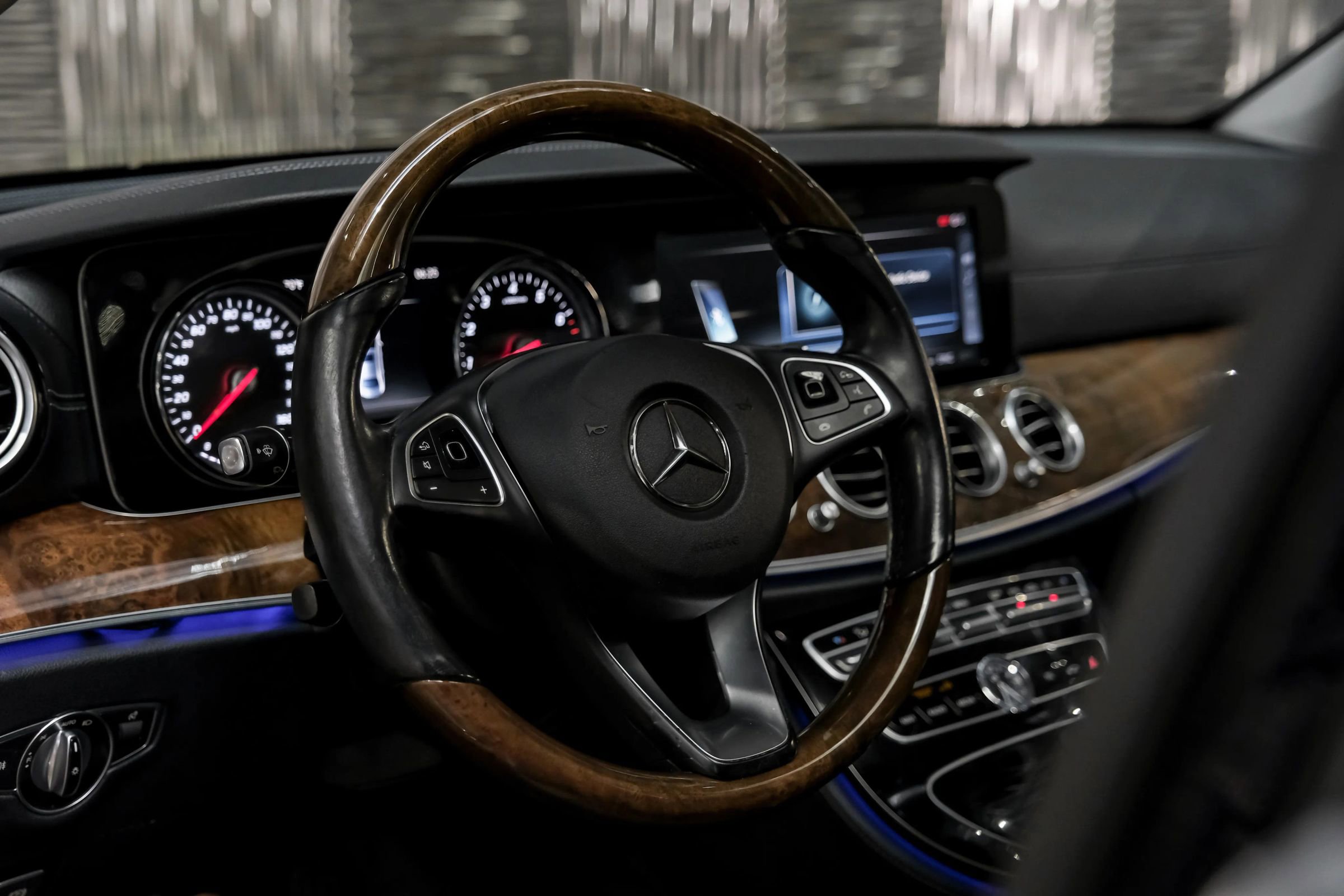 Used 2017 Mercedes-Benz E 300 image 14