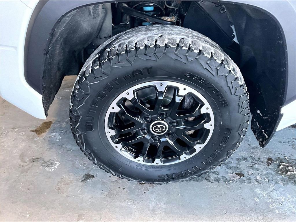 Used 2022 Toyota Tundra SR5 w/ TRD Off-Road Package image 7
