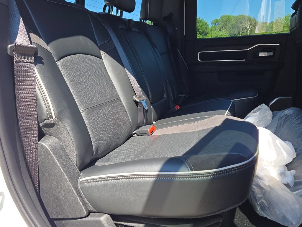 New 2026 RAM 2500 Laramie AWD/4WD image 14