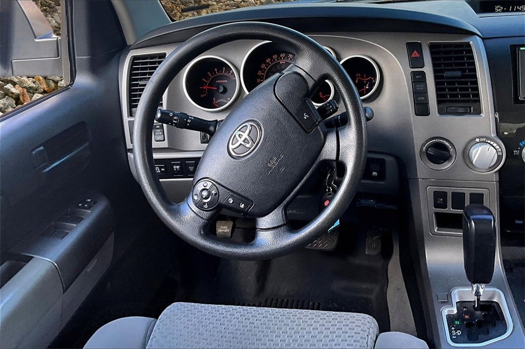 Used 2011 Toyota Tundra 4x4 CrewMax image 5