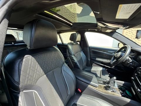 Used 2019 BMW M550i xDrive w/ Dynamic Handling Package AWD/4WD image 24