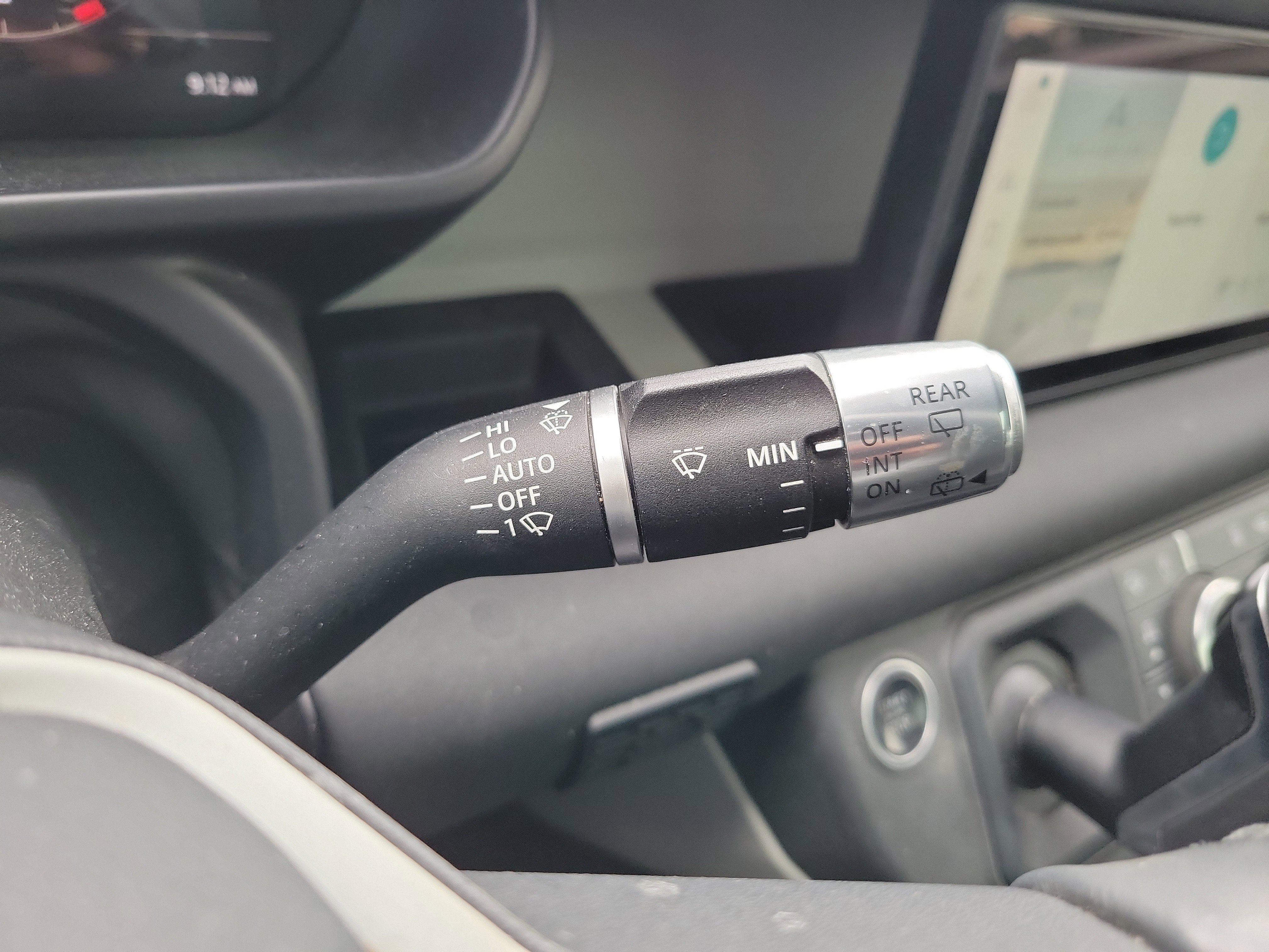 Used 2020 Land Rover Defender 110 SE image 31