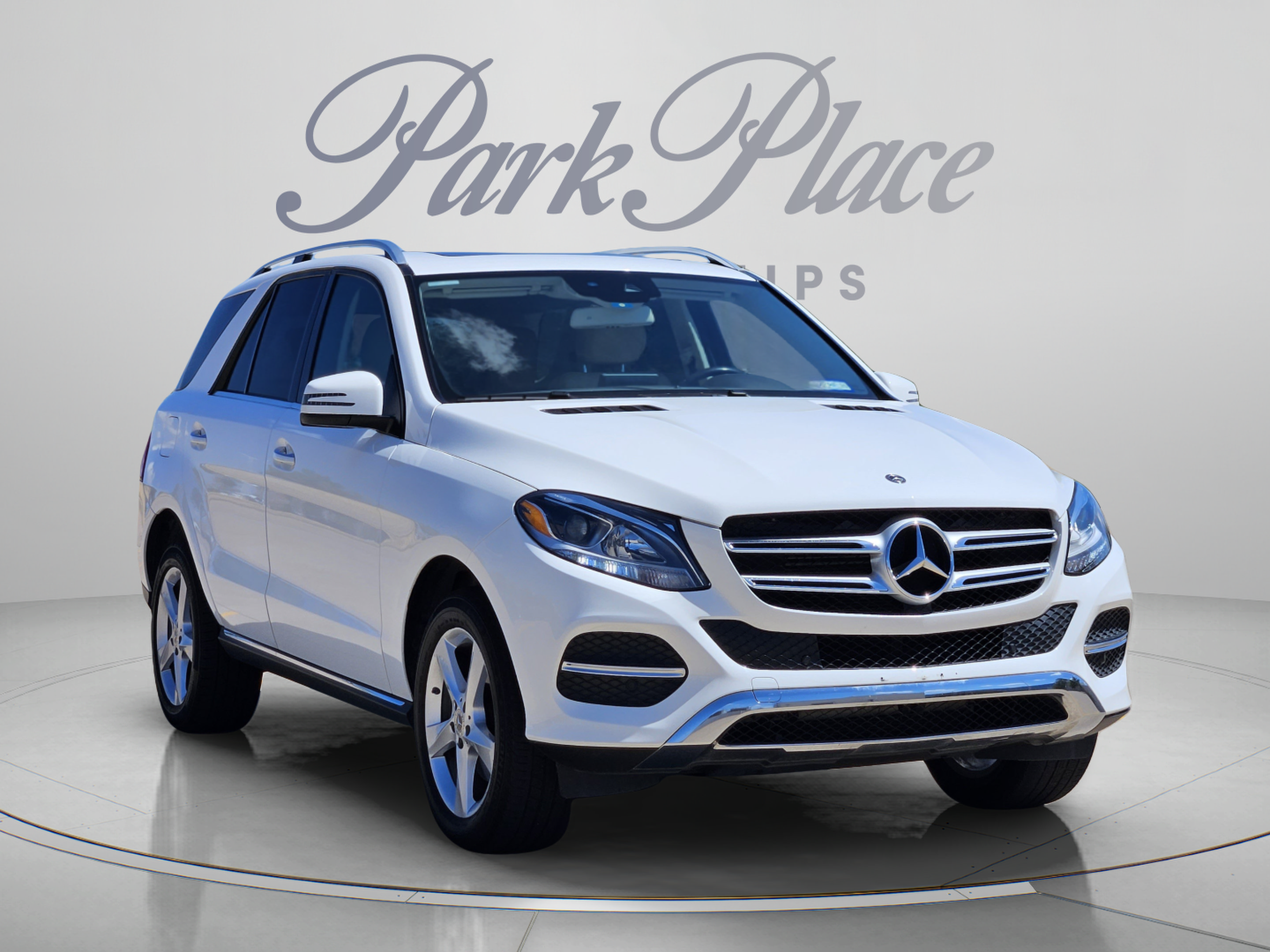 Used 2018 Mercedes-Benz GLE 350 4MATIC image 4