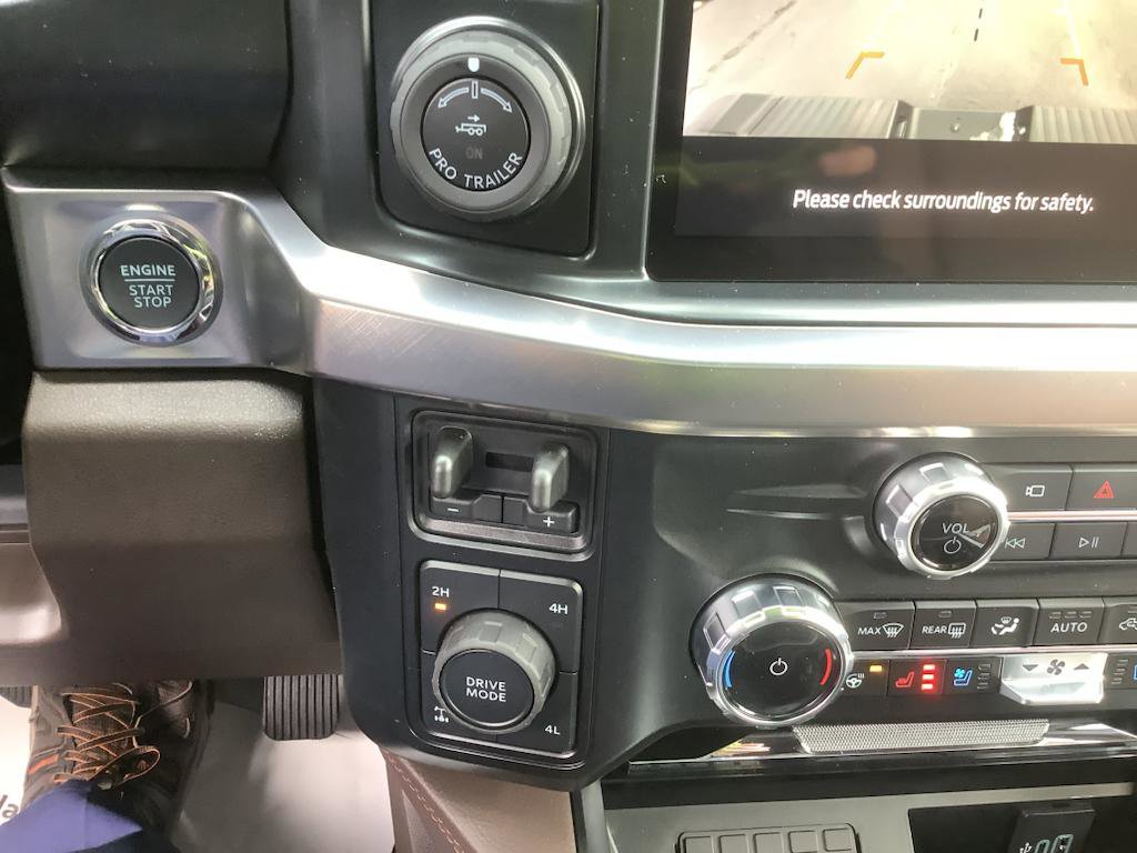 New 2025 Ford F250 King Ranch w/ Chrome Package image 21
