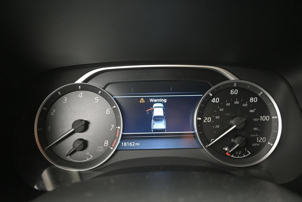 Used 2024 Nissan Frontier SV w/ SV Convenience Package RWD image 11