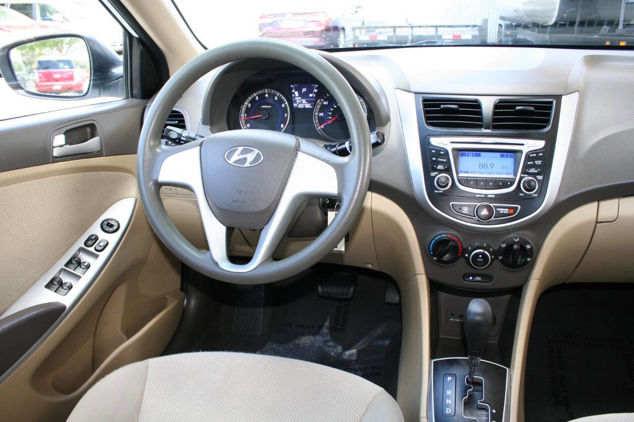 Used 2013 Hyundai Accent GLS FWD image 12