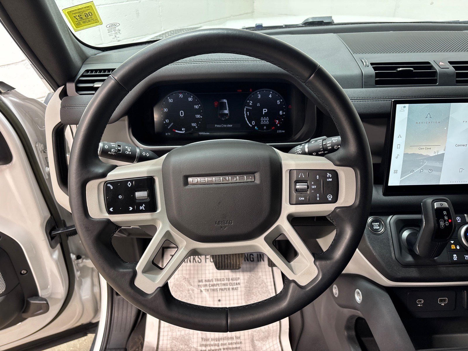 Used 2023 Land Rover Defender 130 X-Dynamic SE AWD/4WD image 18