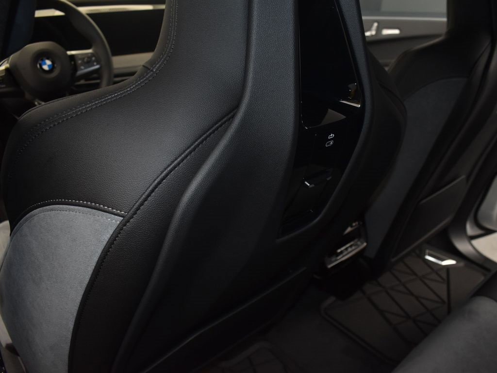 New 2026 BMW iX xDrive60 w/ M Sport Package image 21