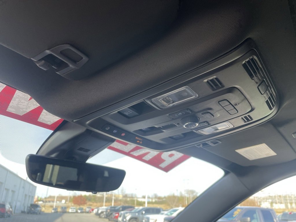 Used 2021 GMC Yukon Denali w/ Denali Ultimate Package image 20