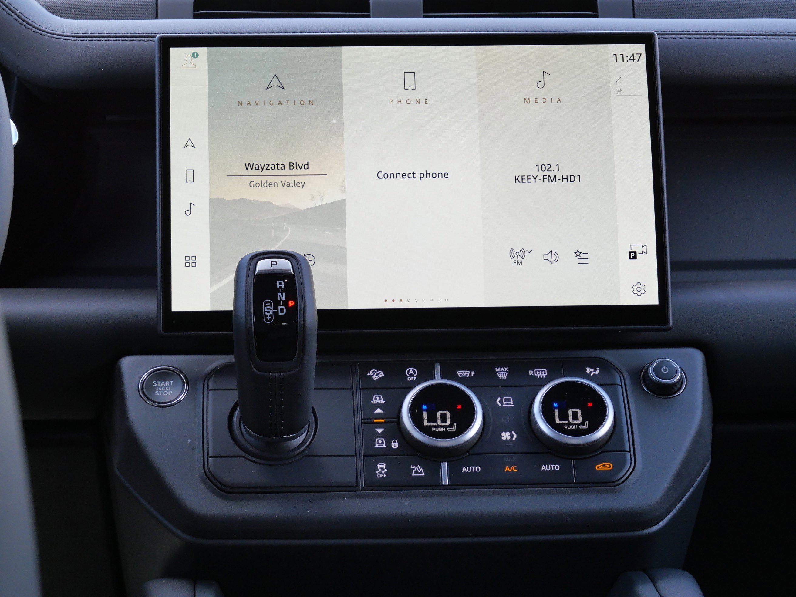 New 2026 Land Rover Defender 110 X-Dynamic SE AWD/4WD image 9