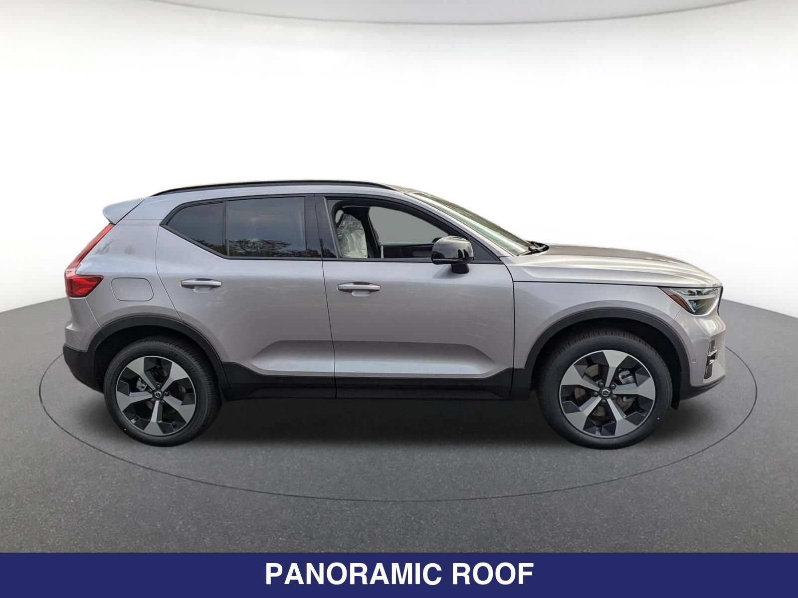 New 2026 Volvo XC40 B5 Plus w/ Protection Package Premier AWD/4WD image 3