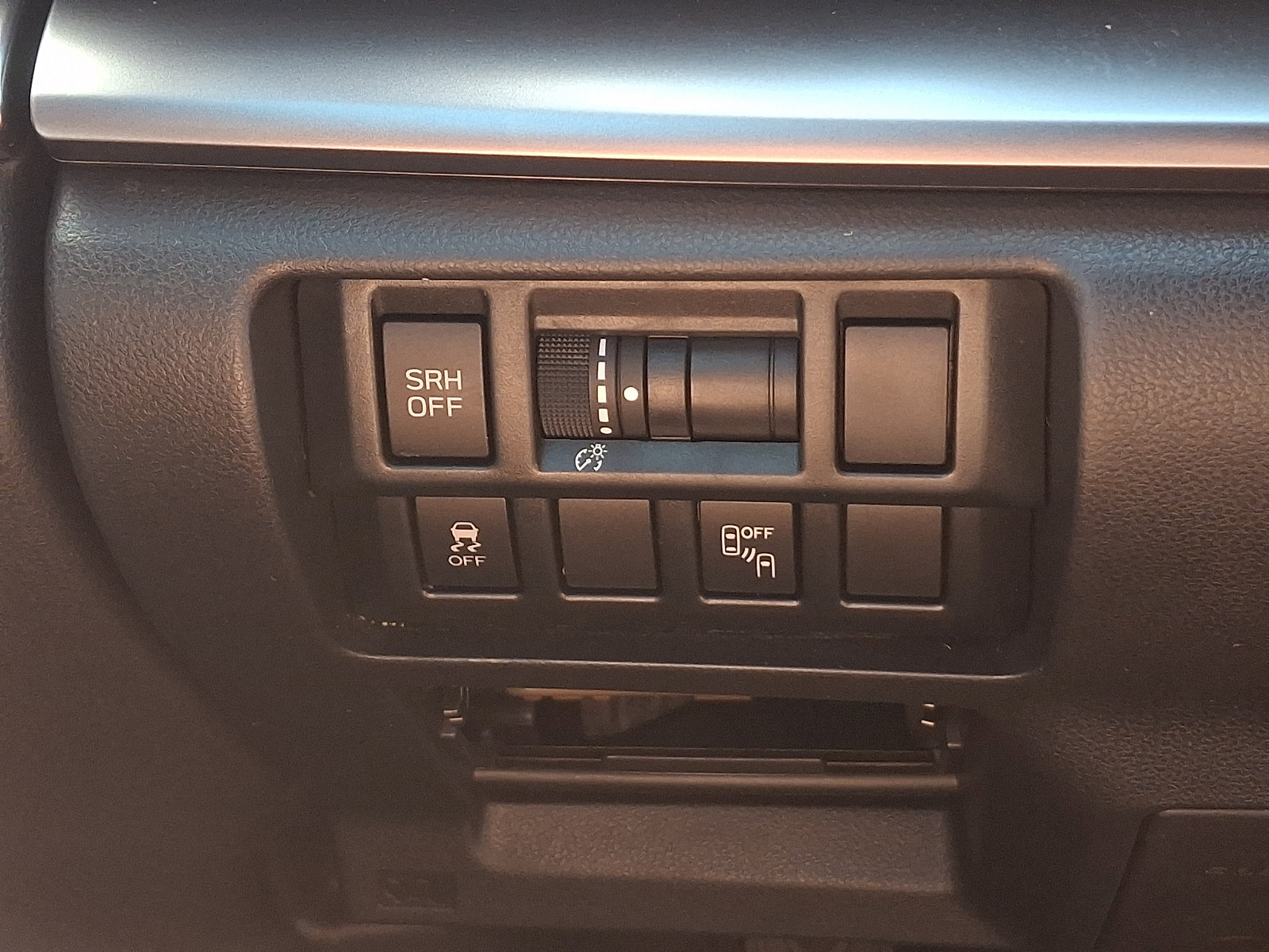 Used 2019 Subaru Crosstrek 2.0i Limited w/ Moonroof Package w/Navigation AWD/4WD image 25