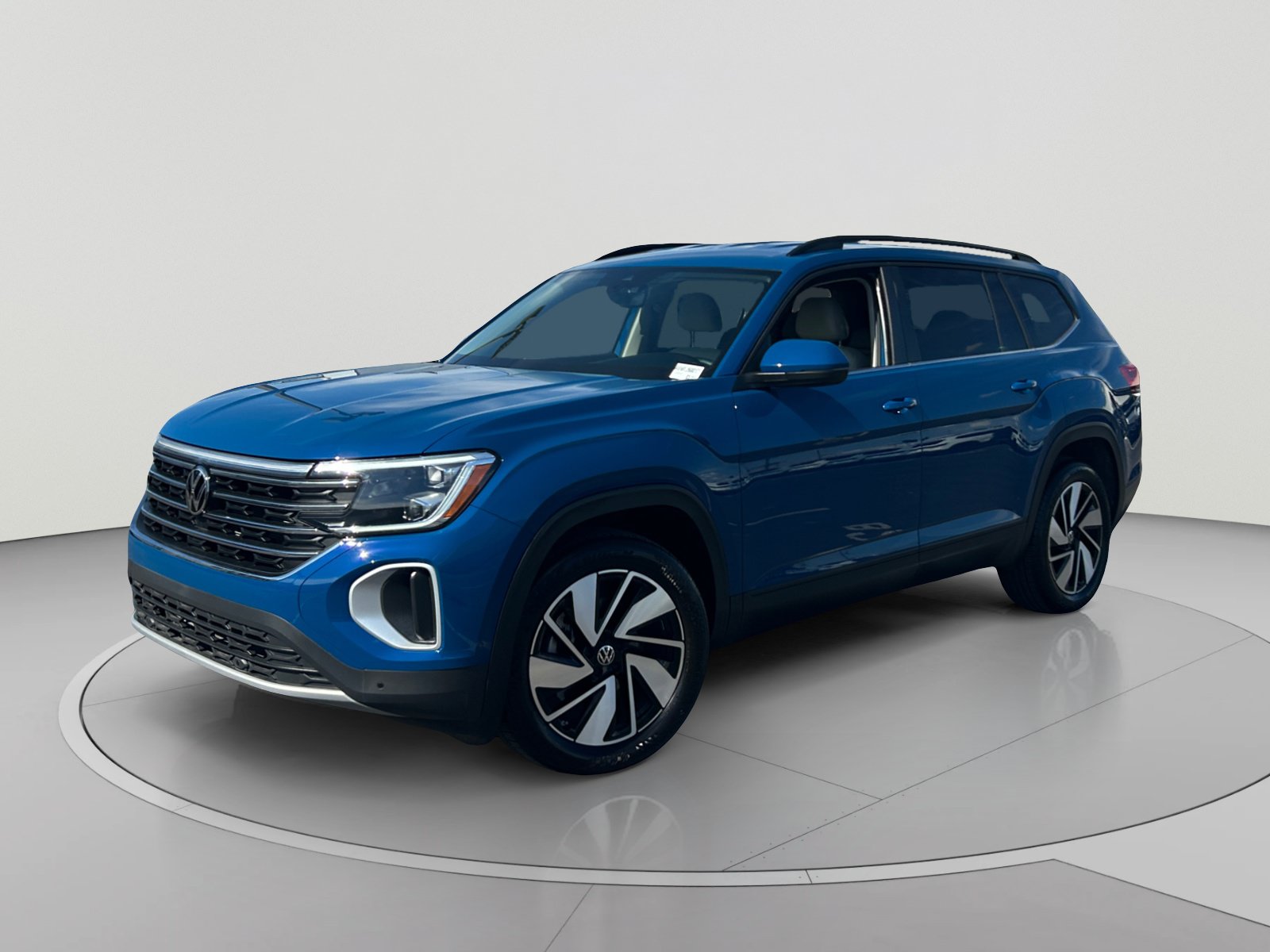 Certified 2026 Volkswagen Atlas SE FWD image 1