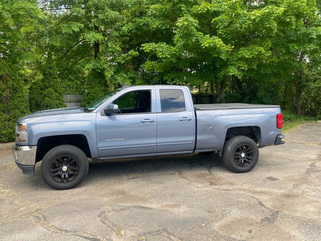 Used 2016 Chevrolet Silverado 1500 LT w/ All Star Edition AWD/4WD image 2