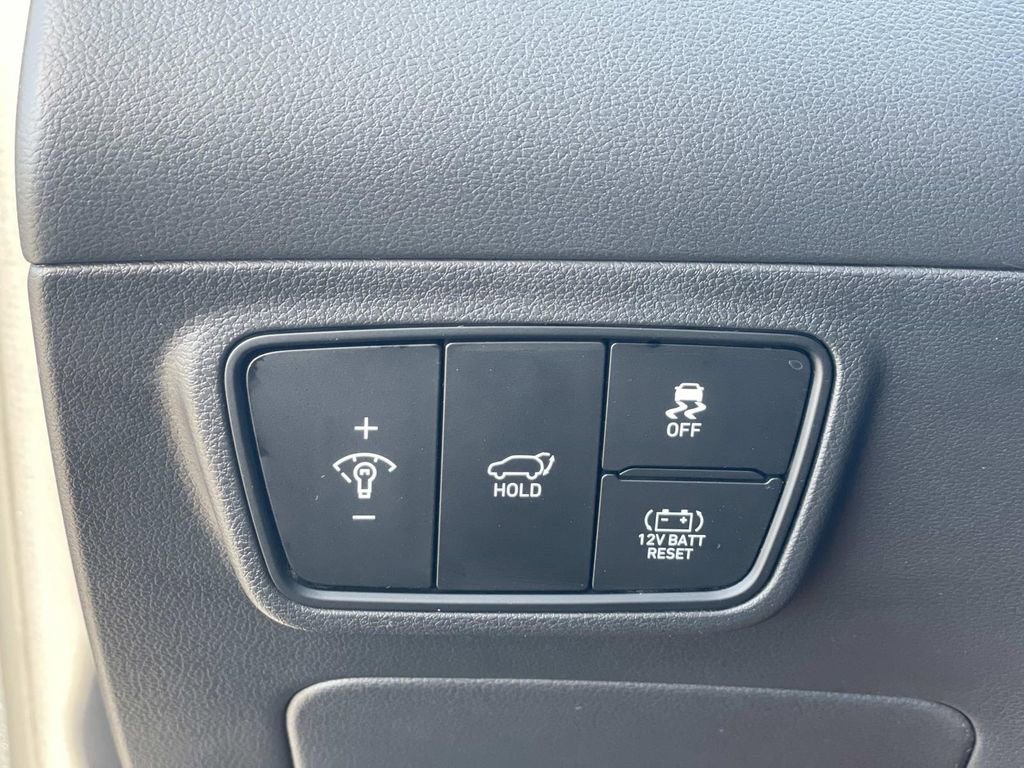 Certified 2024 Hyundai Tucson Limited image 17