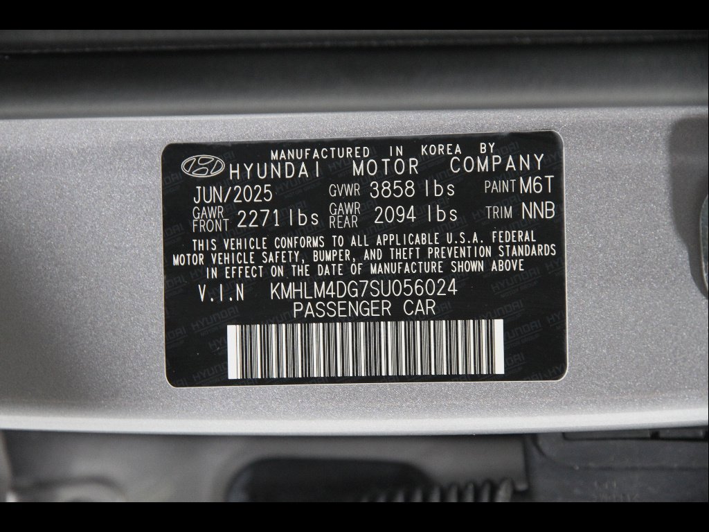 Certified 2025 Hyundai Elantra Sport image 21