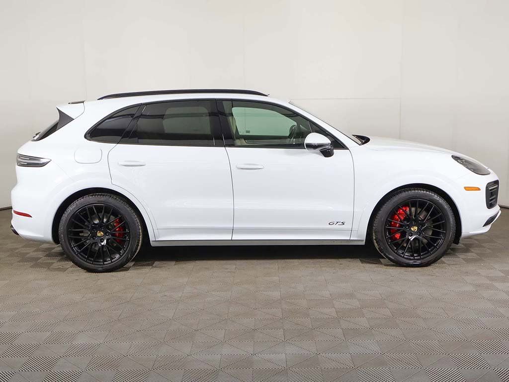 Used 2022 Porsche Cayenne GTS image 20