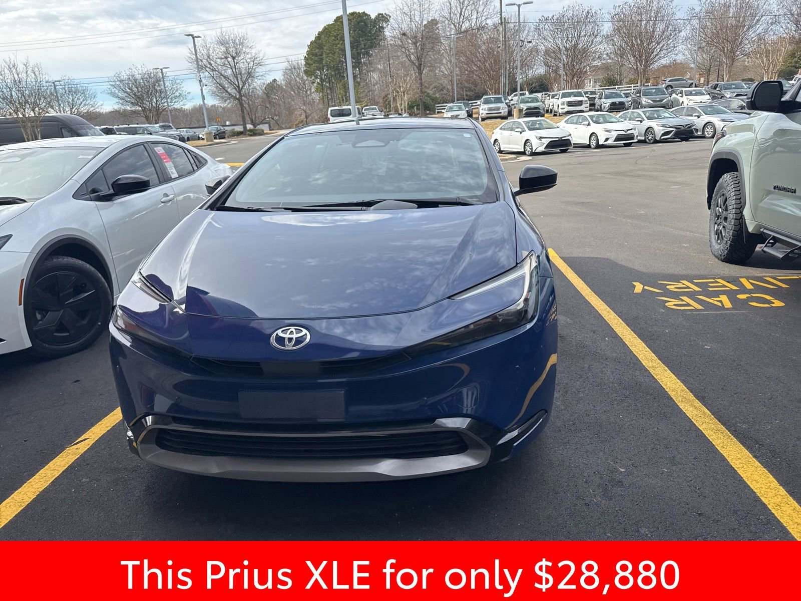 Used 2024 Toyota Prius XLE image 6