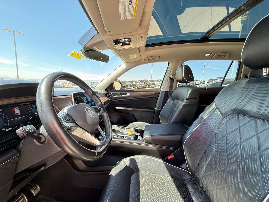 Used 2024 Volkswagen Atlas SEL Premium R-Line image 7