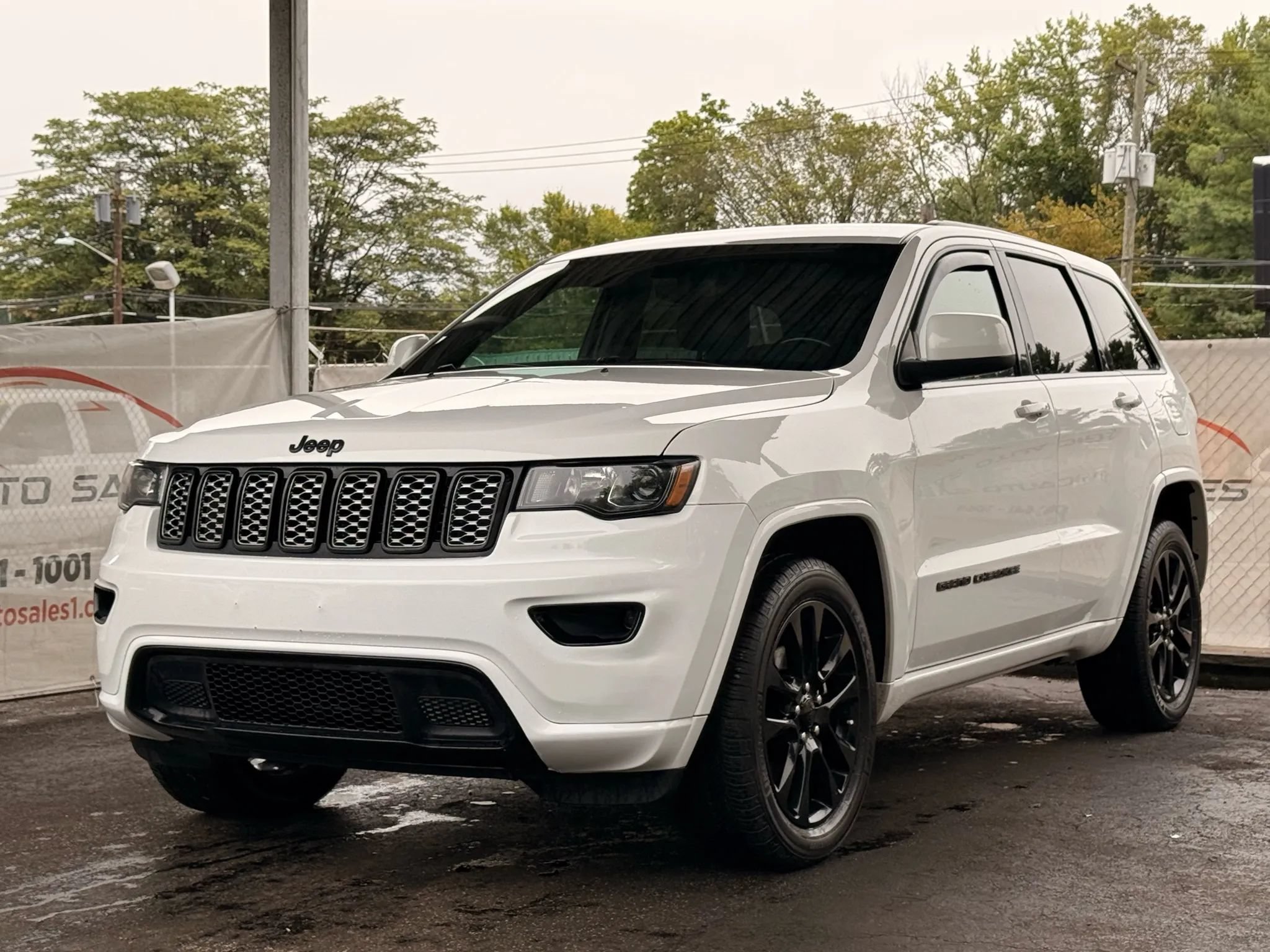 Used 2020 Jeep Grand Cherokee Altitude AWD/4WD image 50