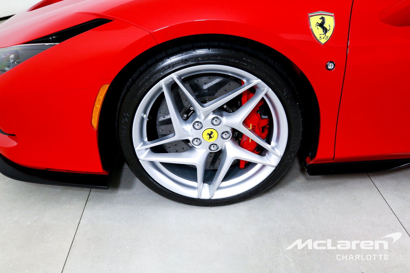 Used 2020 Ferrari F8 Tributo RWD image 30