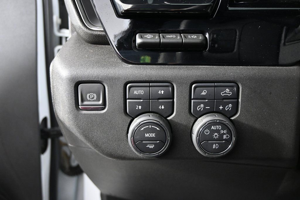 Used 2024 Chevrolet Silverado 2500 ZR2 w/ Technology Package image 24