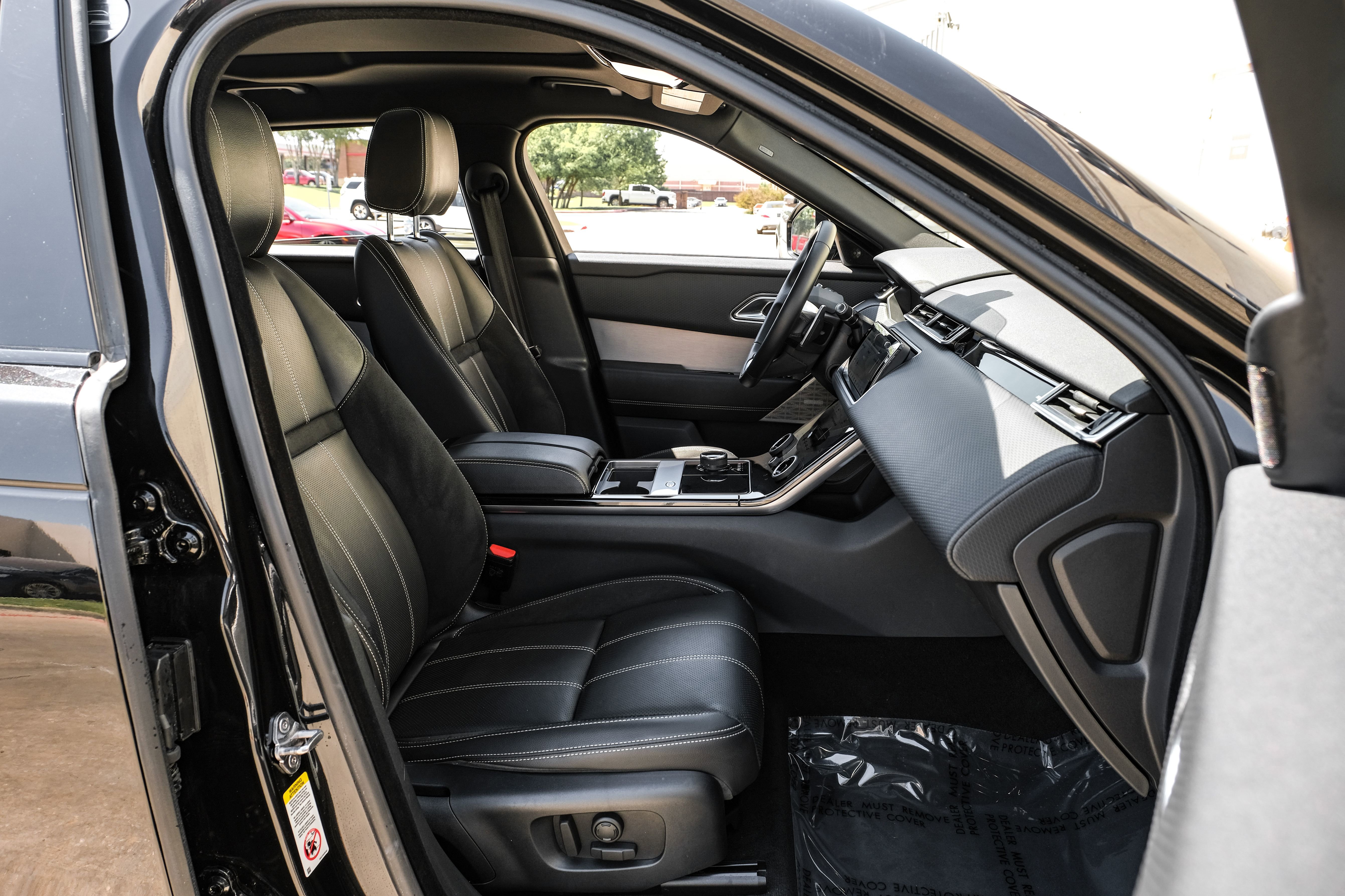 Used 2020 Land Rover Range Rover Velar R-Dynamic S AWD/4WD image 32