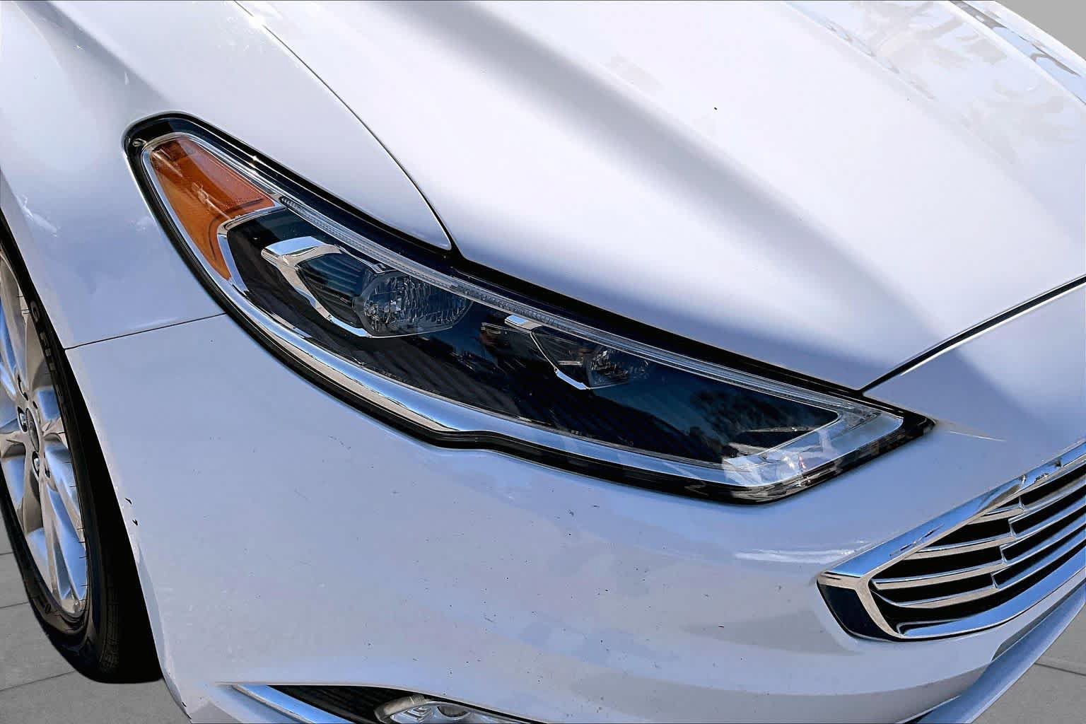 Used 2017 Ford Fusion Energi SE FWD image 26