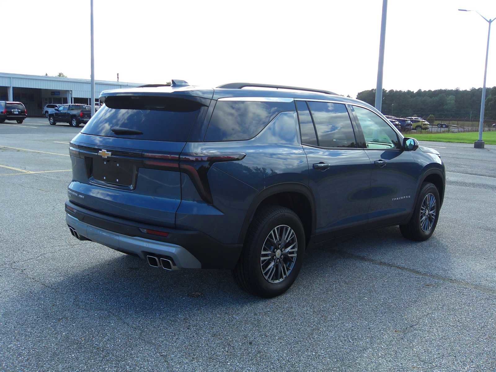 New 2026 Chevrolet Traverse LT w/ Driver Confidence Package image 5