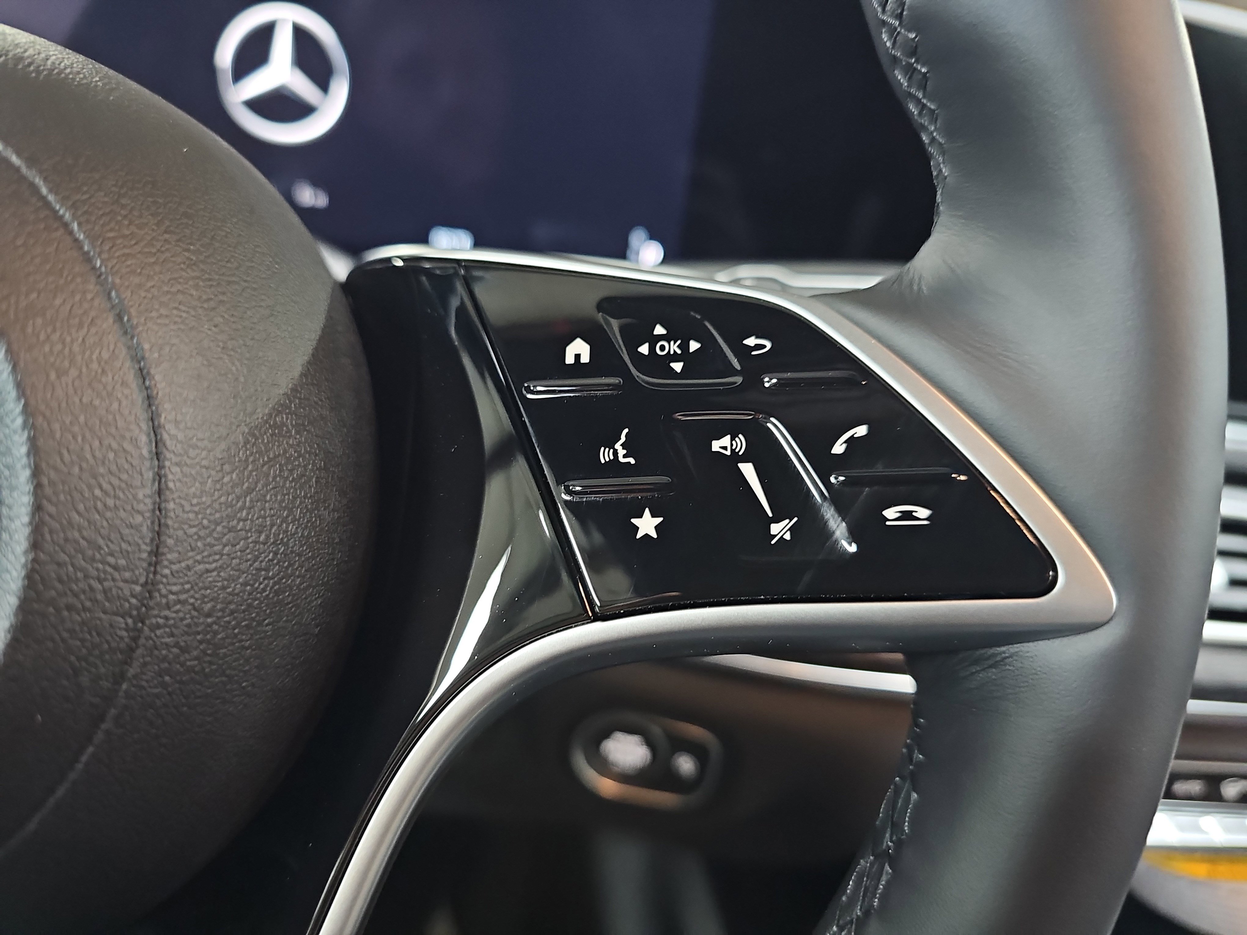 New 2026 Mercedes-Benz GLE 450 4MATIC image 19