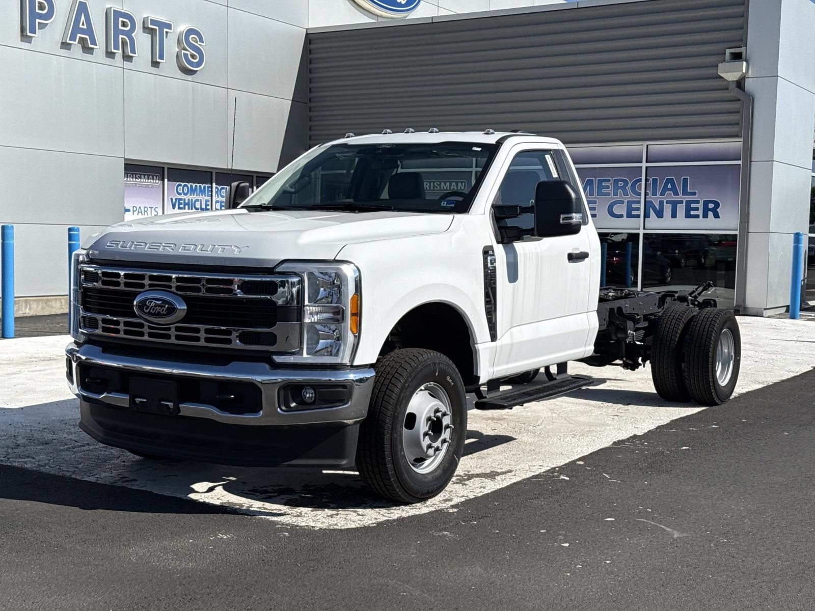 New 2026 Ford F350 XL w/ XL Chrome Package AWD/4WD image 7