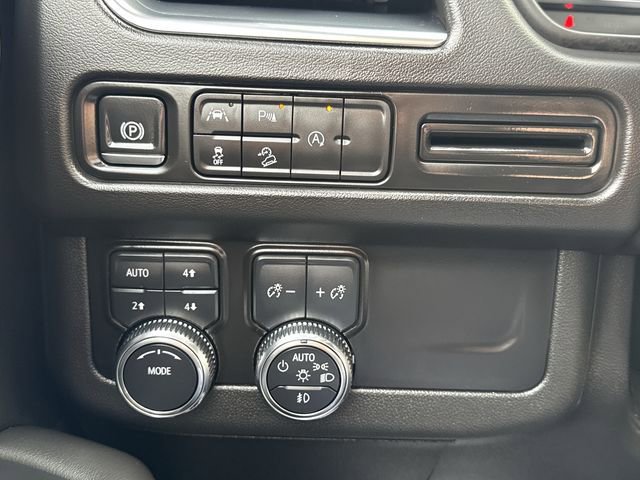 Certified 2024 GMC Yukon XL AT4 image 18