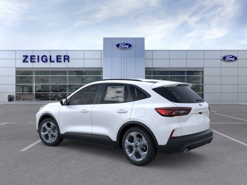 New 2026 Ford Escape ST-Line w/ Cold Weather Package AWD/4WD image 4