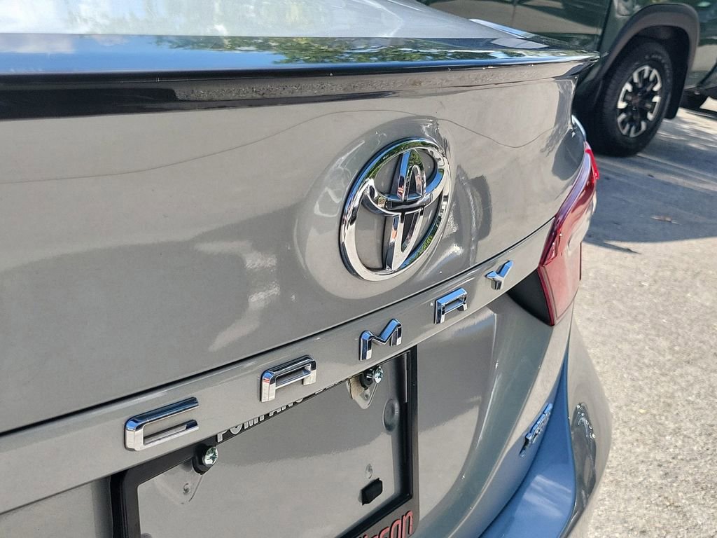 Used 2020 Toyota Camry XSE image 11