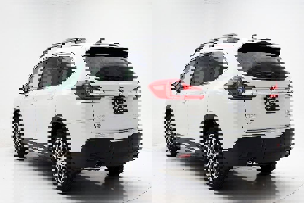 Used 2022 Subaru Ascent Limited w/ Technology Package image 7
